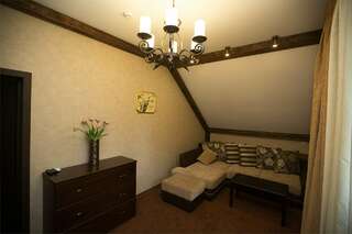 Гостиница Шертон Ростов-на-Дону Люкс с балконом-2