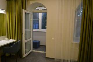 Гостиница Шертон Ростов-на-Дону Семейный Люкс-5