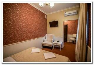 Гостиница Шертон Ростов-на-Дону Номер Делюкс с кроватью размера "king-size"-2