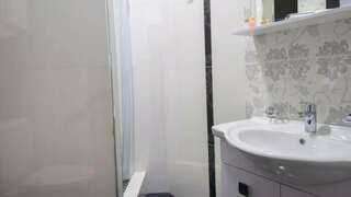 Гостиница Шертон Ростов-на-Дону Улучшенный трехместный номер-3