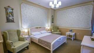 Гостиница Шертон Ростов-на-Дону Люкс Прованс-1